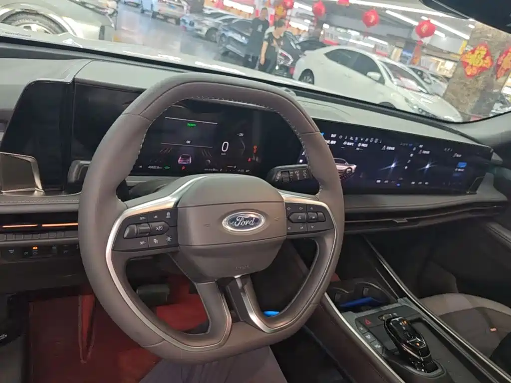 Ford Edge 2024 — фото 10