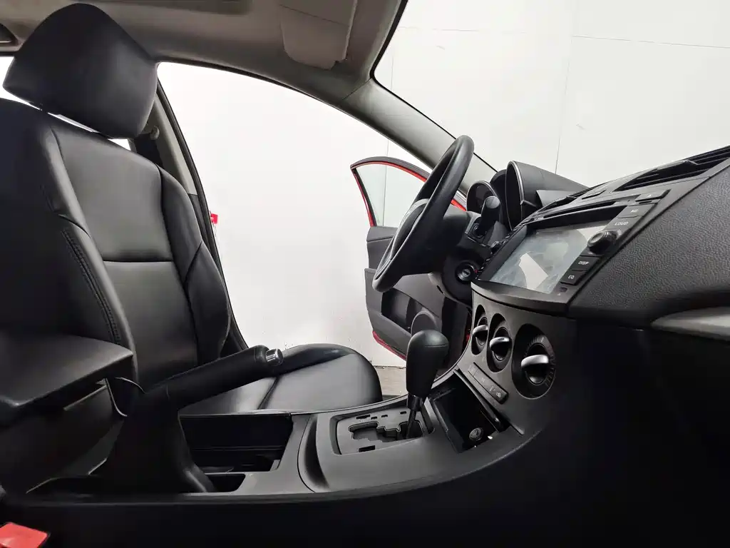Mazda 3 Xingcheng 2014 — фото 15