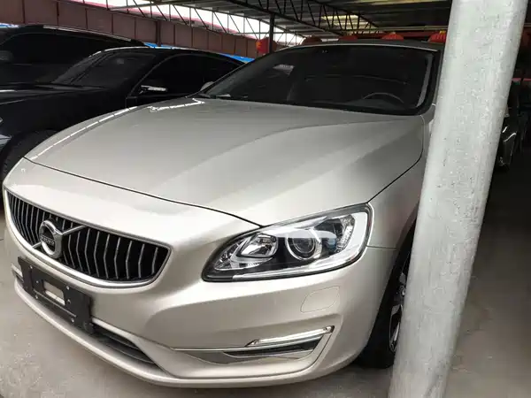 Volvo S60 2019