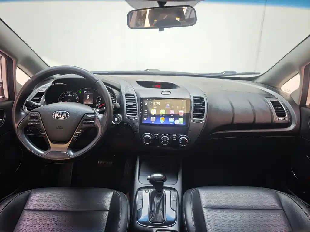 Kia K3 2018 — фото 13