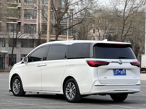 Buick GL8 2023