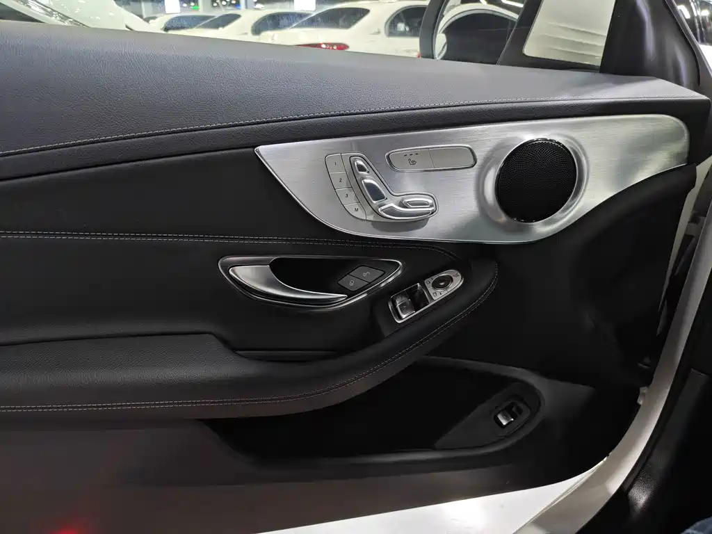 Mercedes-Benz C-Class 2019 — фото 12