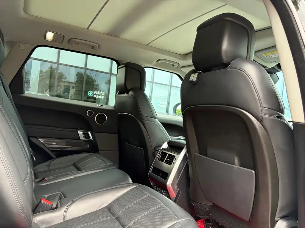Land Rover Range Rover Sport 2019 — фото 12