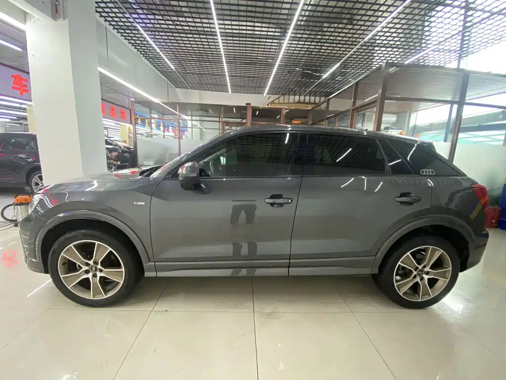 Audi Q2L 2022