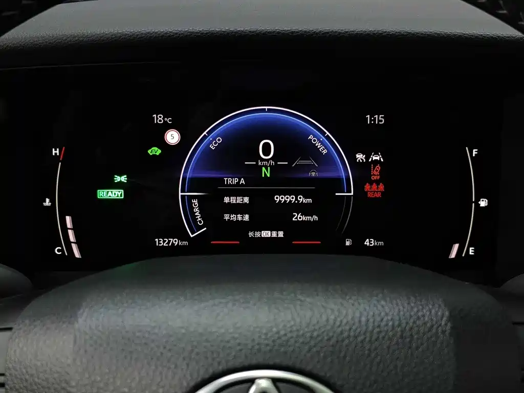 Toyota Camry 2024 — фото 17
