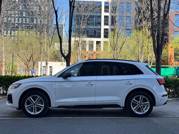 Audi Q5L 2022