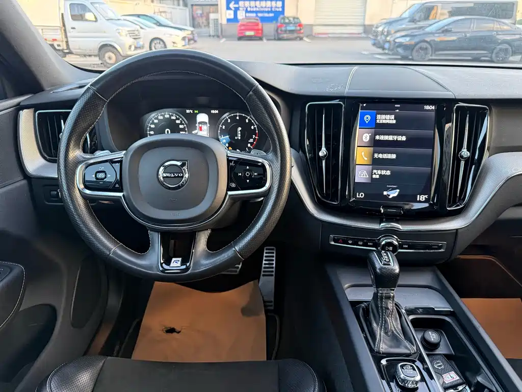 Volvo XC60 2019 — фото 9