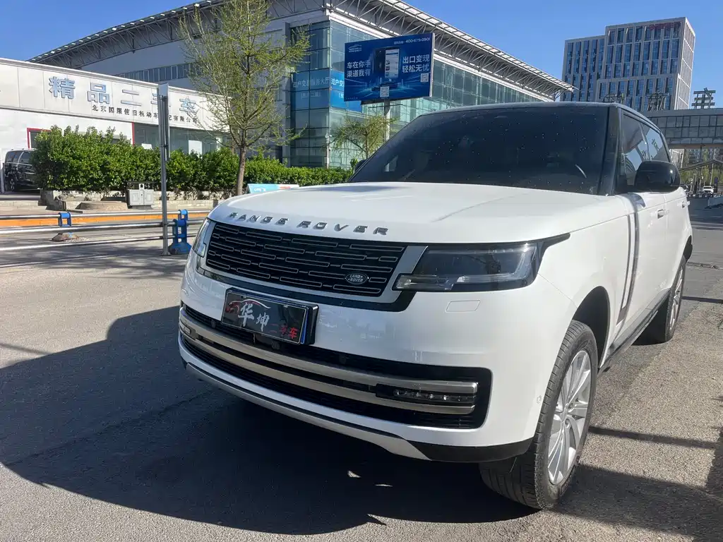 Land Rover Range Rover 2024 — фото 1