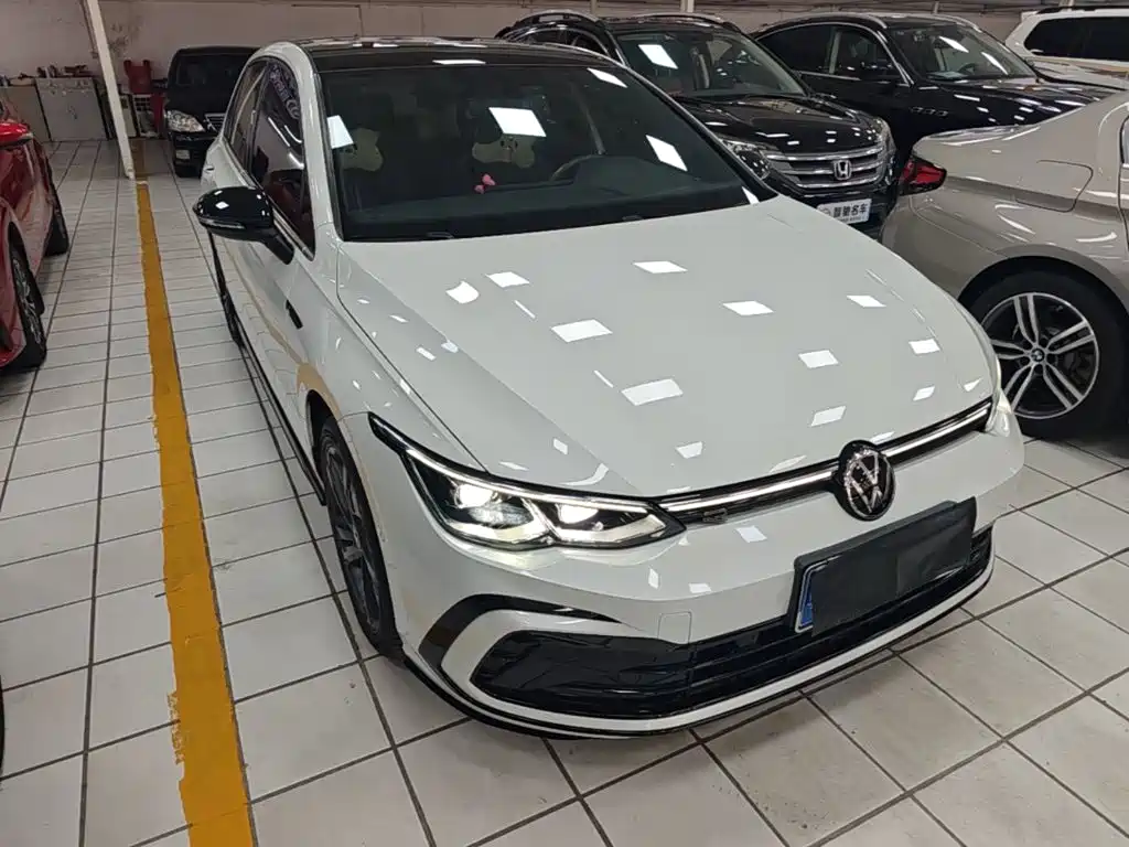 Volkswagen Golf 2024