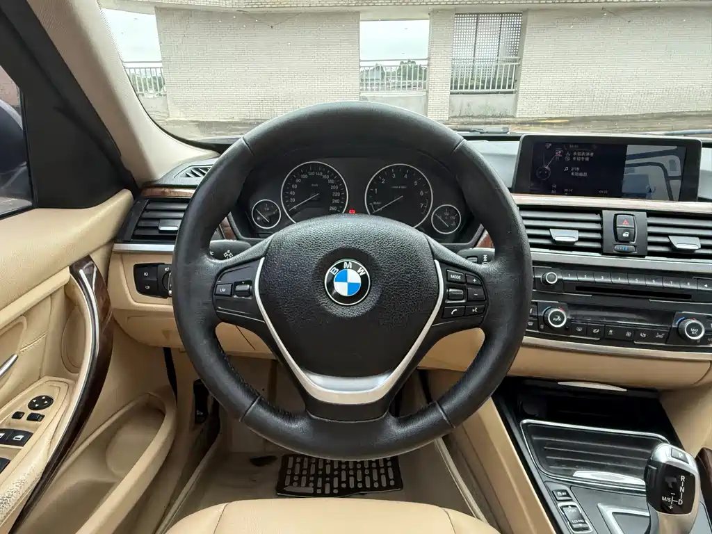 BMW 3 Series 2013 — фото 10