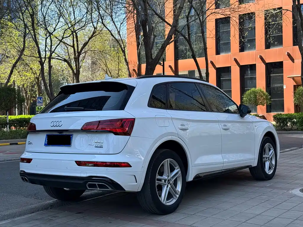 Audi Q5L 2022 — фото 7