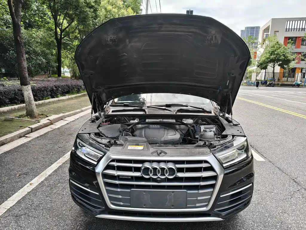 Audi Q5L 2019 — фото 15
