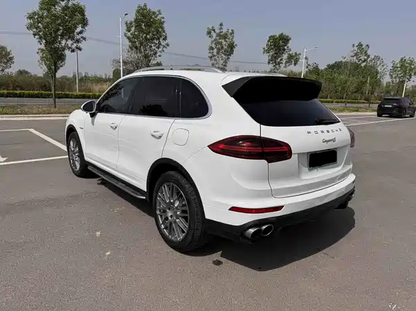 Porsche Cayenne New Energy 2016