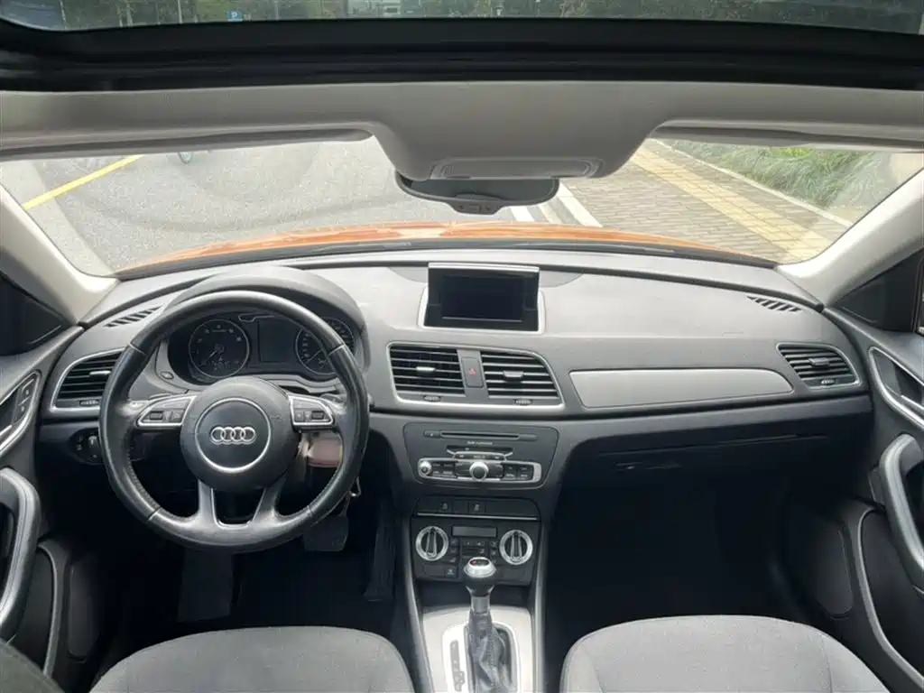 Audi Q3 2015 — фото 16