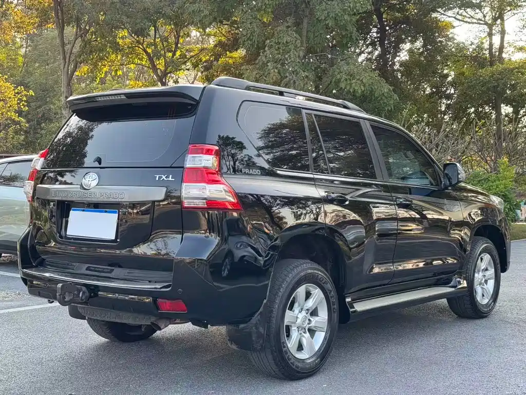 Toyota Prado 2016 — фото 16