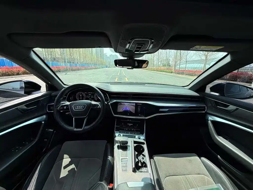 Audi A6L 2020