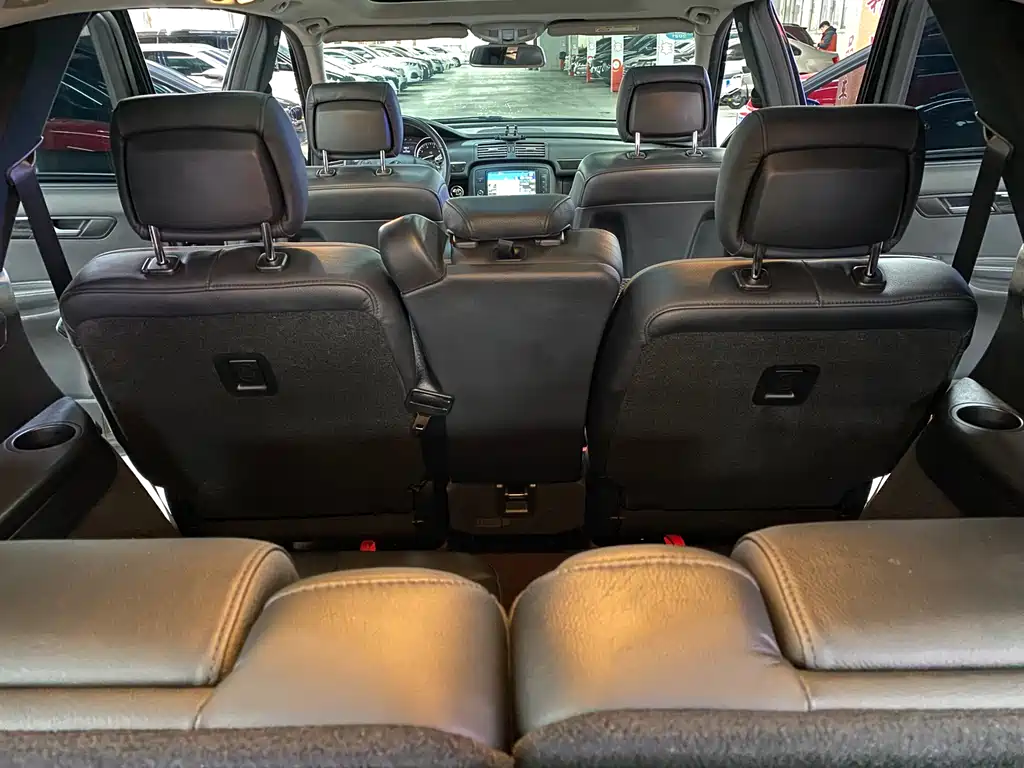 Mercedes-Benz R-Class 2018 — фото 14