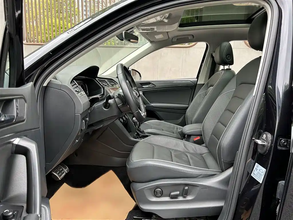 Volkswagen Tiguan L 2020 — фото 13