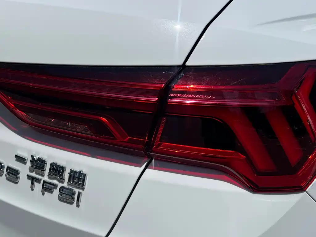 Audi Q3 2025 — фото 14