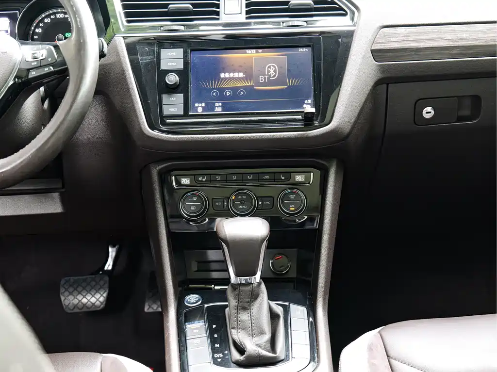 Volkswagen Tiguan L 2018 — фото 17