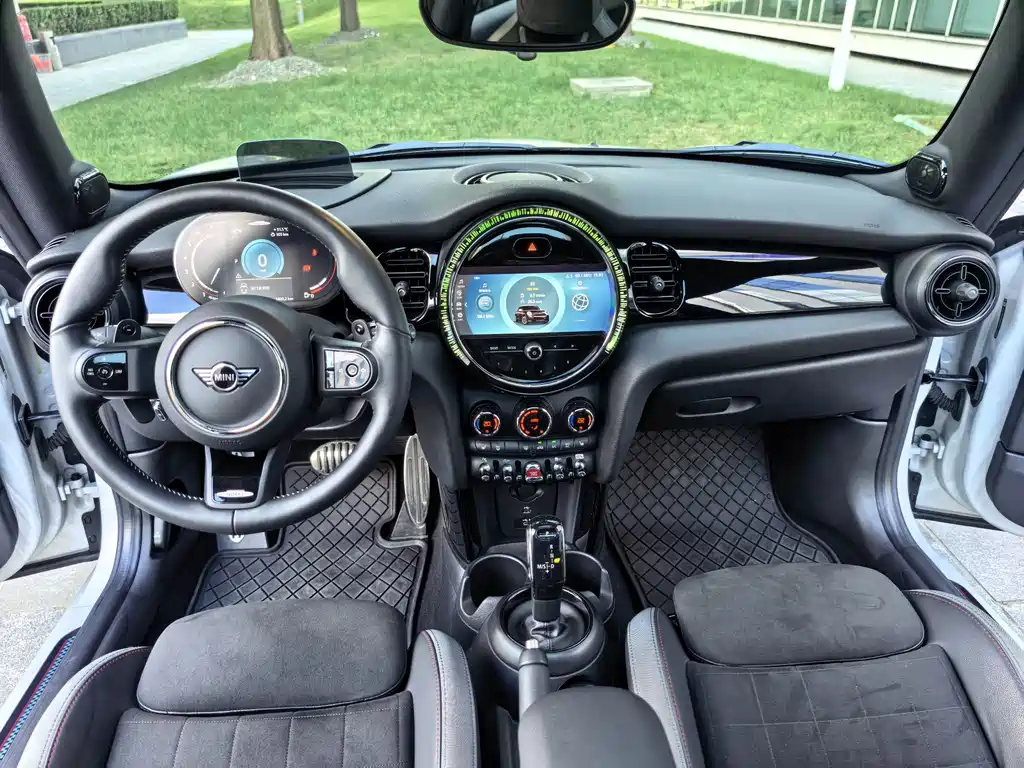 MINI JCW 2021 — фото 12