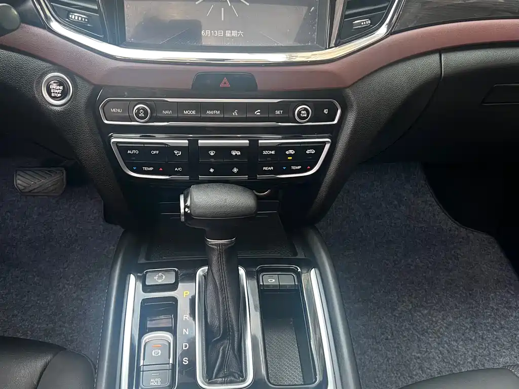 GAC Motor Trumpchi GS8 2017 — фото 24