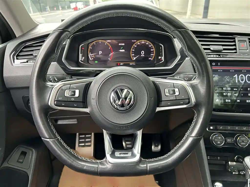 Volkswagen Tiguan L 2020 — фото 3