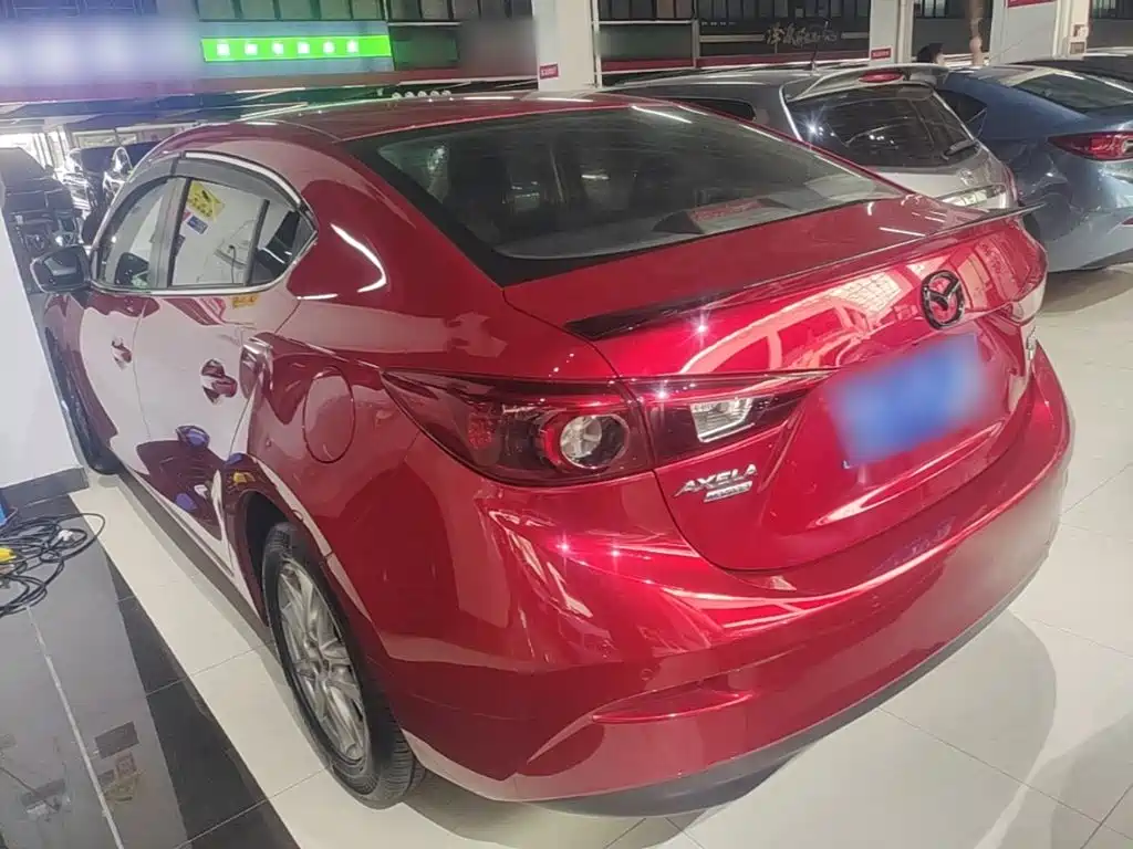 Mazda 3 Axela 2018 — фото 5