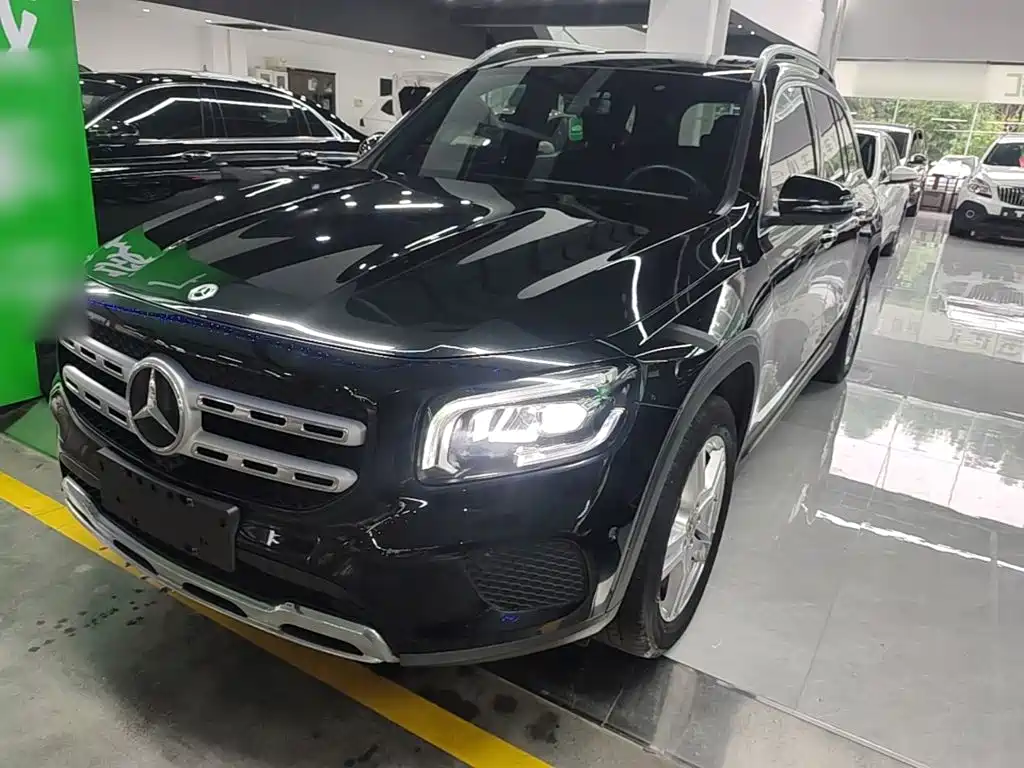 Mercedes-Benz GLB 2021