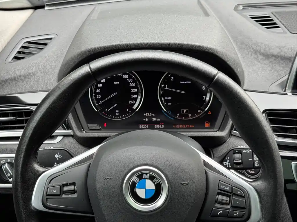 BMW X1 2018 — фото 12