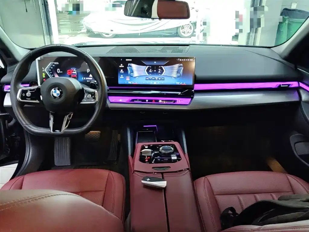 BMW 5 Series 2024 — фото 16