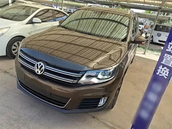 Volkswagen Tiguan 2015