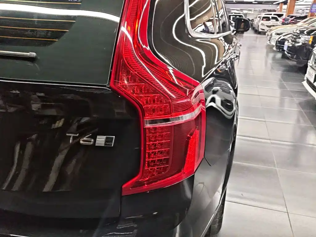 Volvo XC90 2017 — фото 8