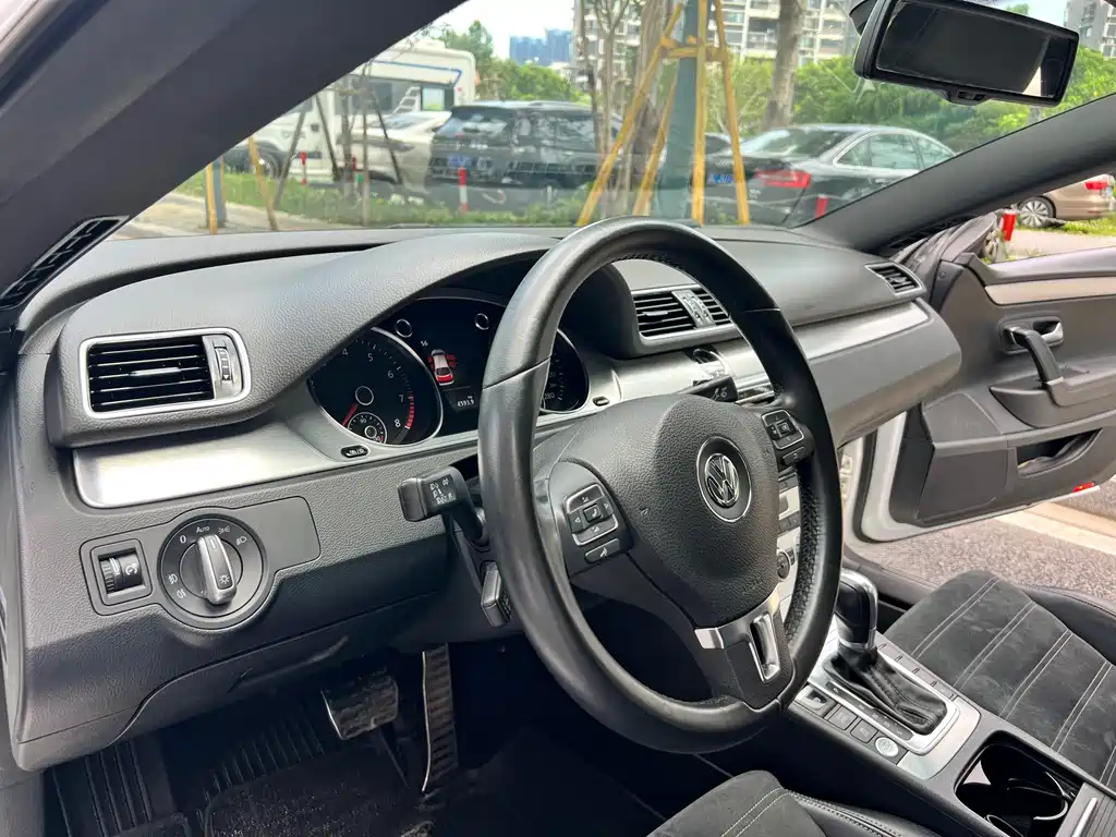 Volkswagen CC 2015 — фото 19