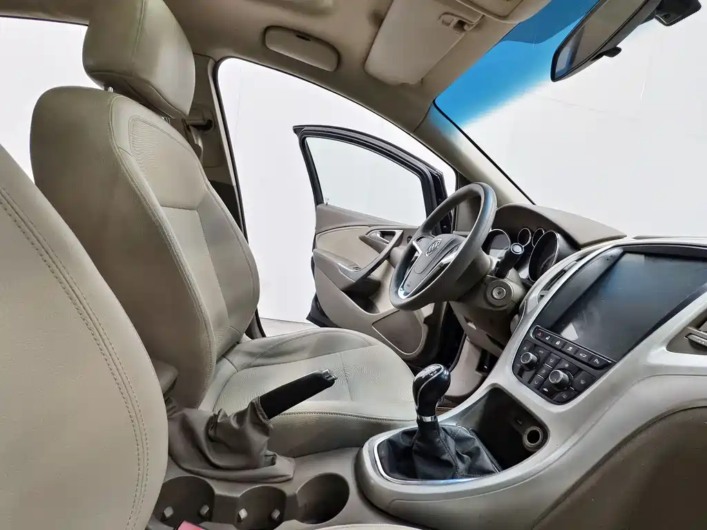 Buick Excelle 2014 — фото 14