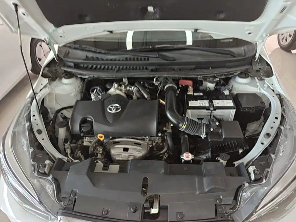 Toyota Yaris L 2022 — фото 20