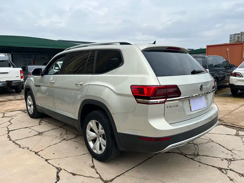 Volkswagen Teramont 2018 — фото 14