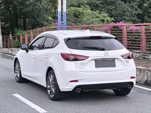 Mazda 3 Axela 2017