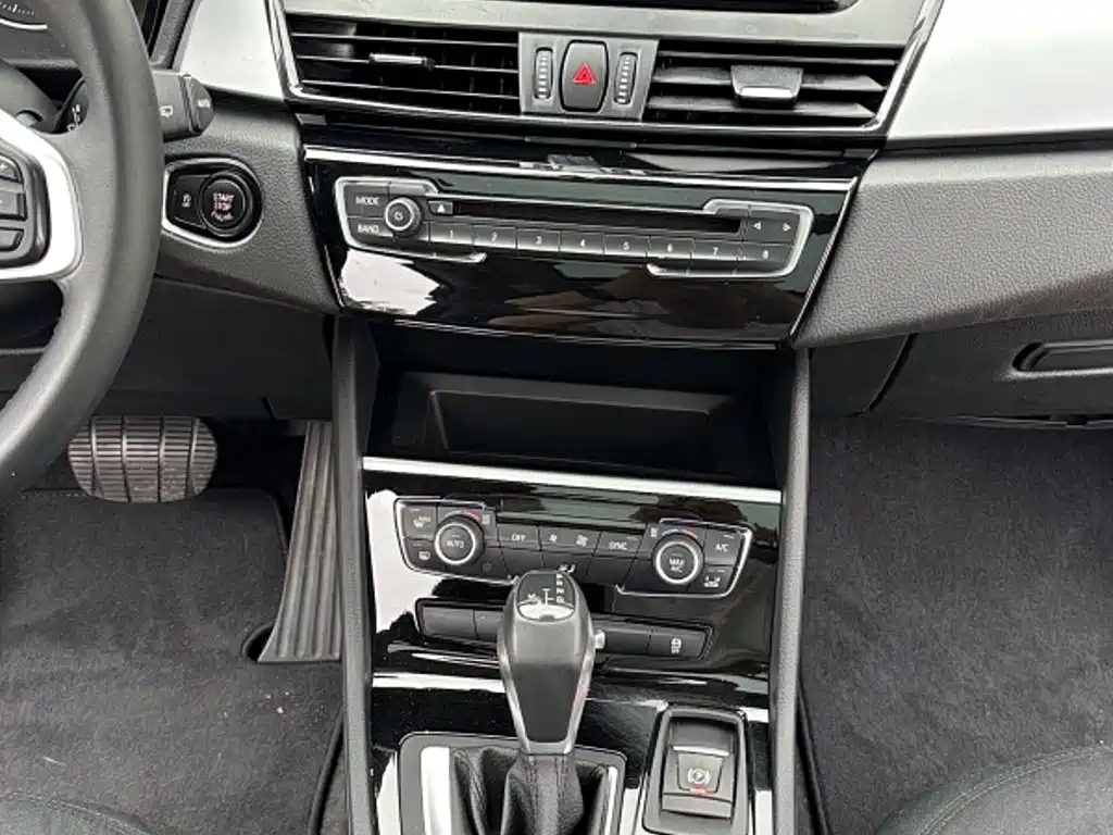 BMW 2 Series Station Wagon 2016 — фото 13