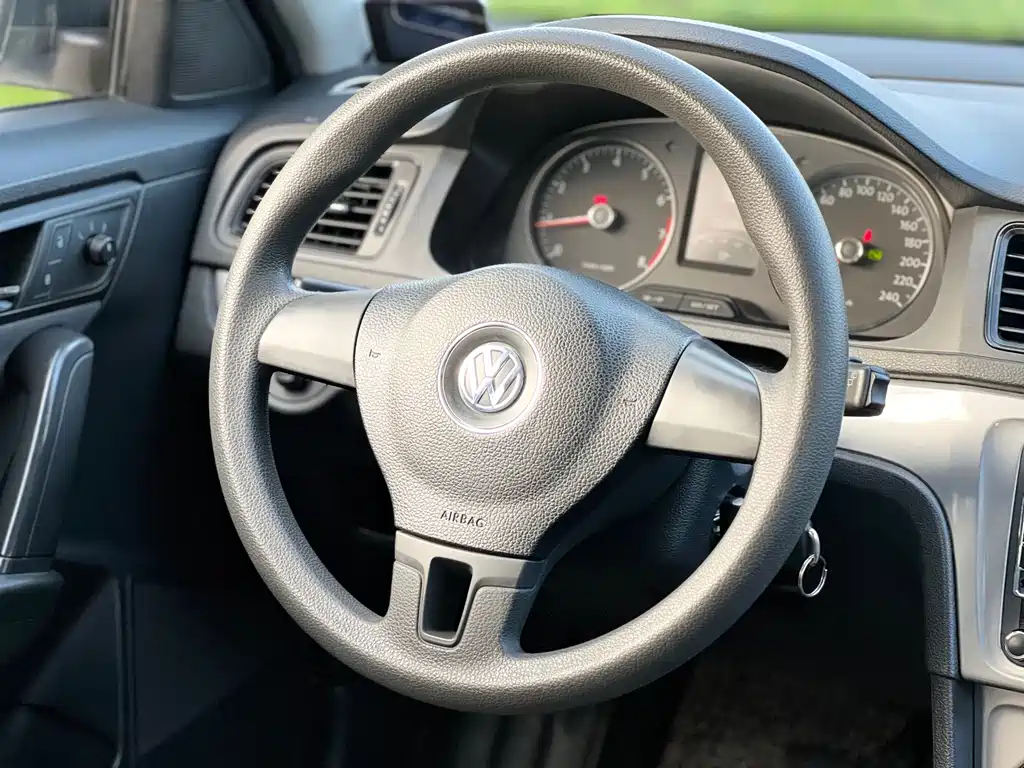 Volkswagen Gran Lavida 2015 — фото 11