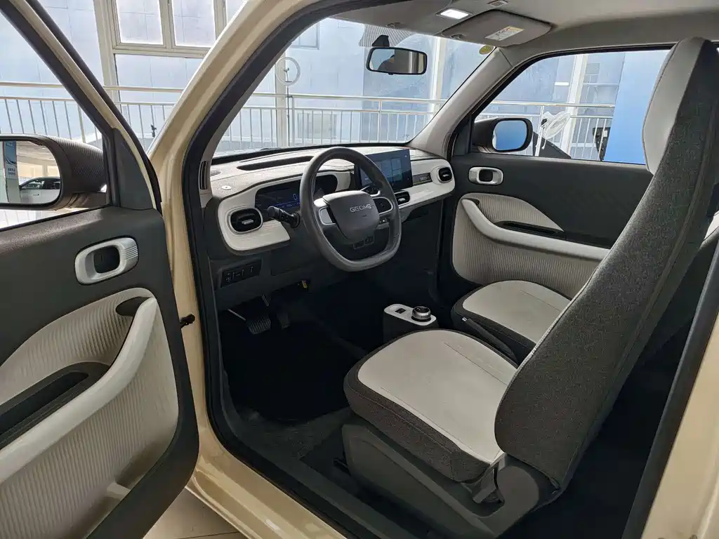 Geely Galaxy Panda 2025 — фото 14