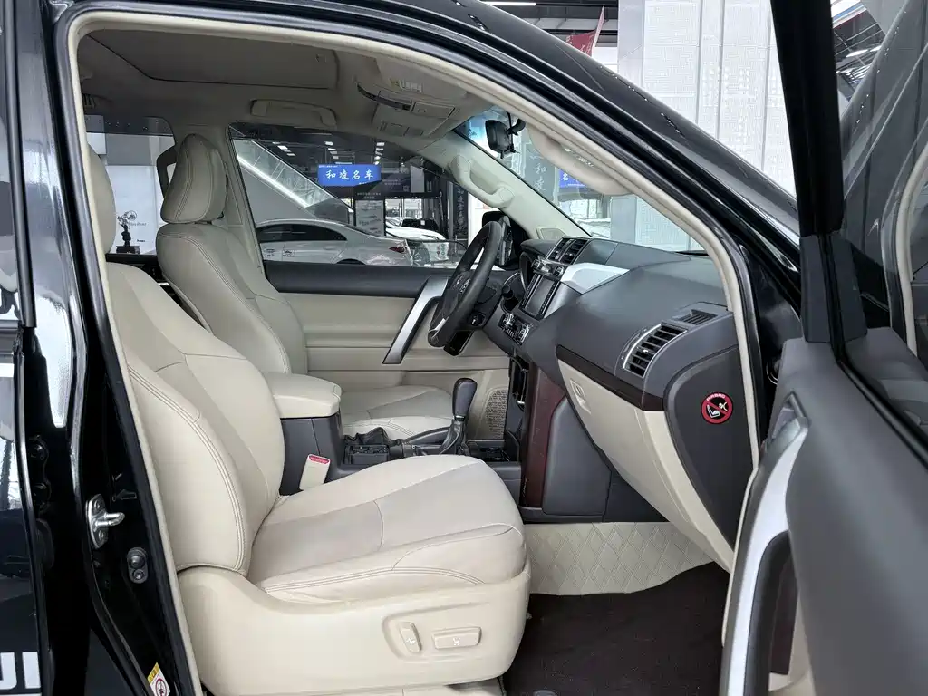 Toyota Prado 2016 — фото 10