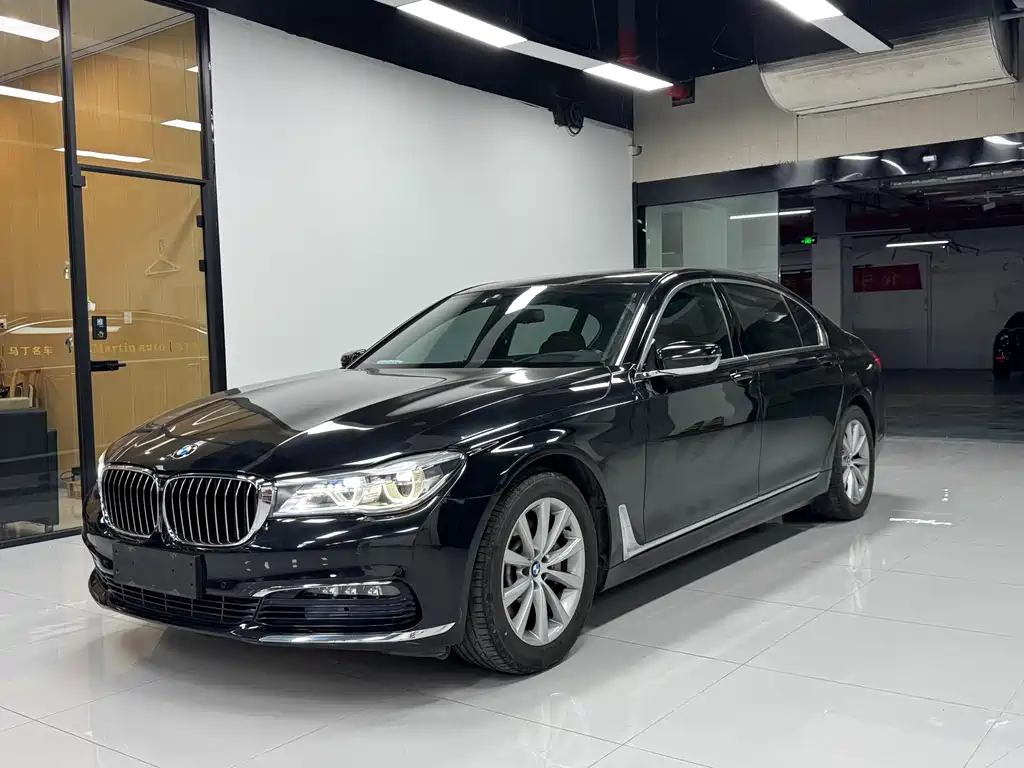 BMW 7 Series 2017 — фото 1