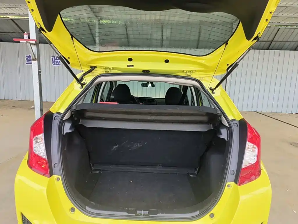 Honda Fit 2016 — фото 19