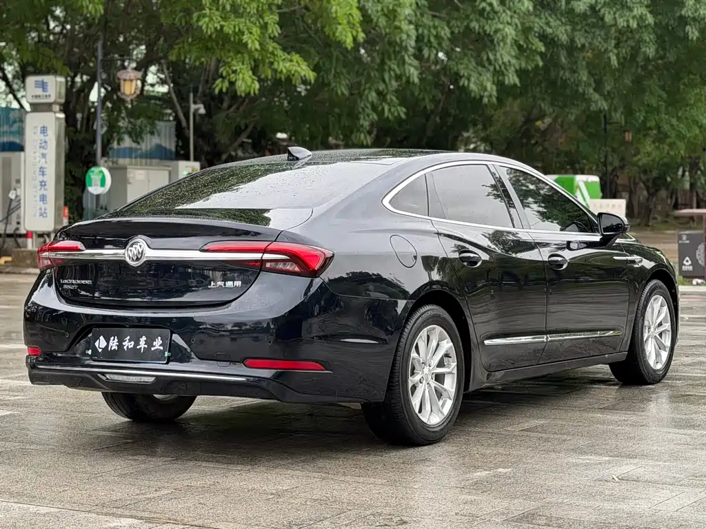 Buick LaCrosse 2022 — фото 19