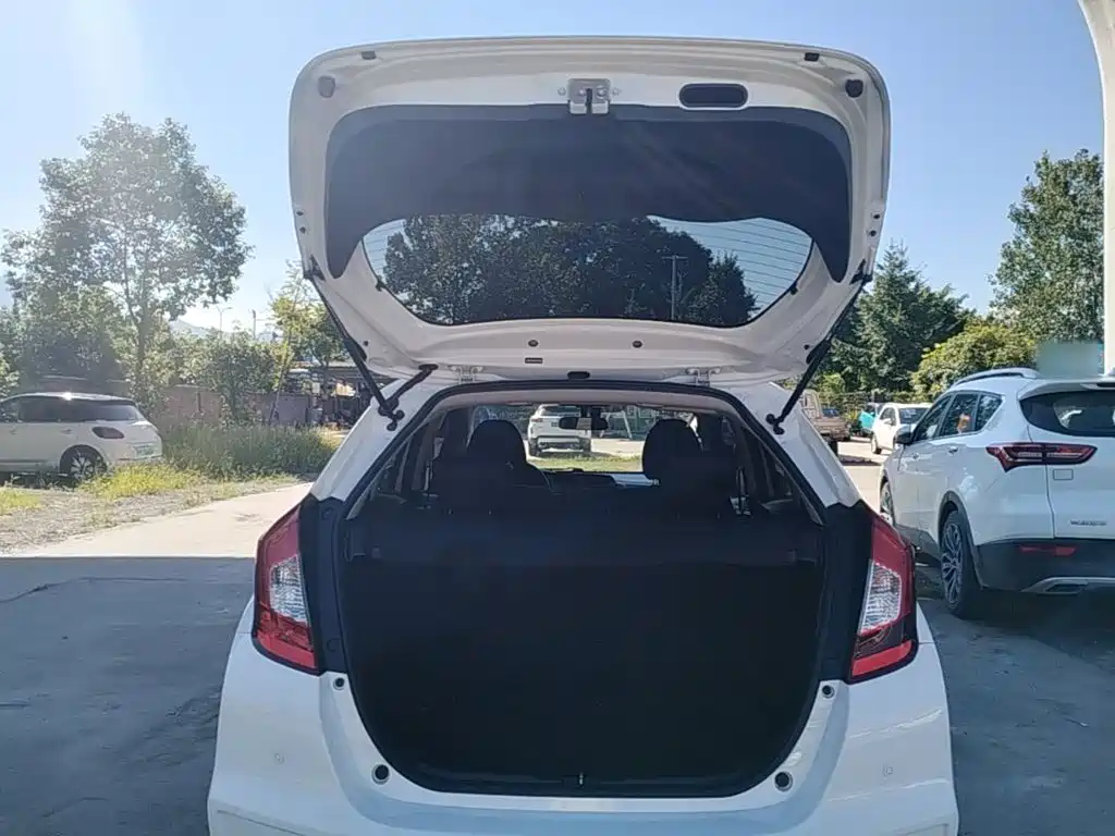 Honda Fit 2018 — фото 19