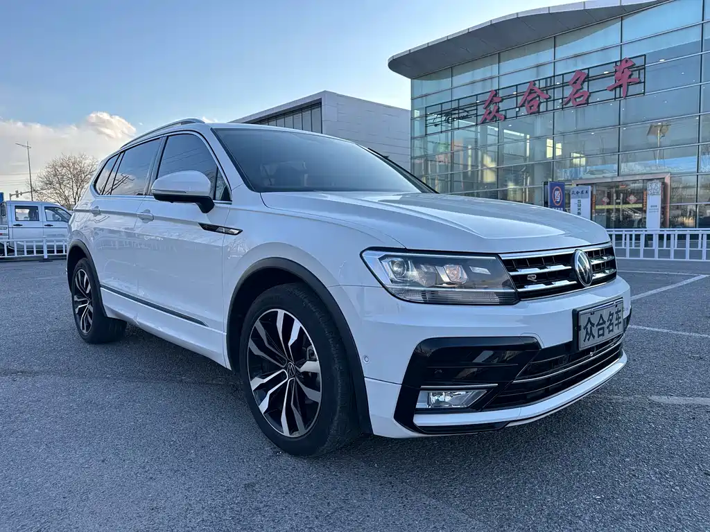 Volkswagen Tiguan L 2021 — фото 3