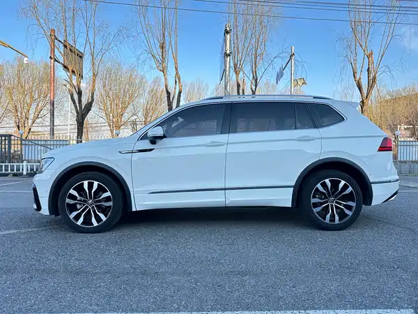 Volkswagen Tiguan L 2021