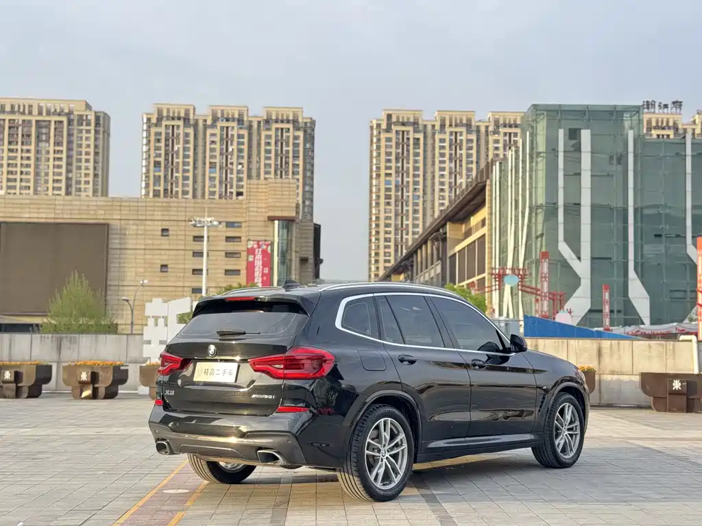 BMW X3 2018 — фото 9