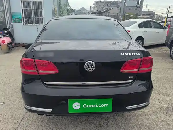 Volkswagen Magotan 2016